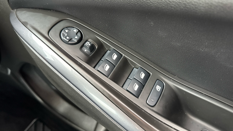 Vauxhall Grandland X 1.2 Turbo SRi Nav 5dr Petrol Hatchback